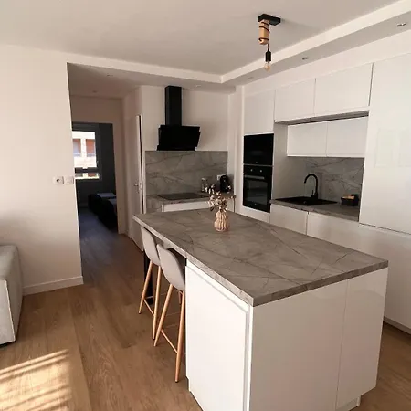 Appartement 2 Dans Avec Piscine Et Parking La Ciotat