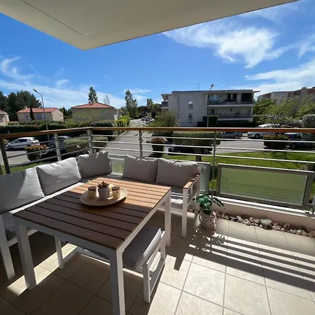 Appartement 2 Dans Avec Piscine Et Parking