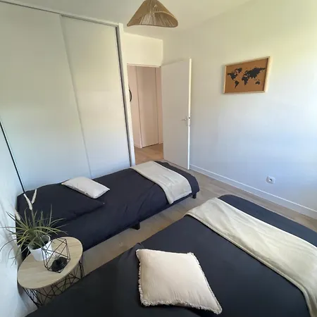 Appartement 2 Dans Avec Piscine Et Parking